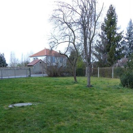 Maison Renovee Avec Cour Privee, Proche De Gannat, 3 Chambres, Animaux Acceptes, Equipements Modernes. - Fr-1-489-37 Poezat Luaran gambar