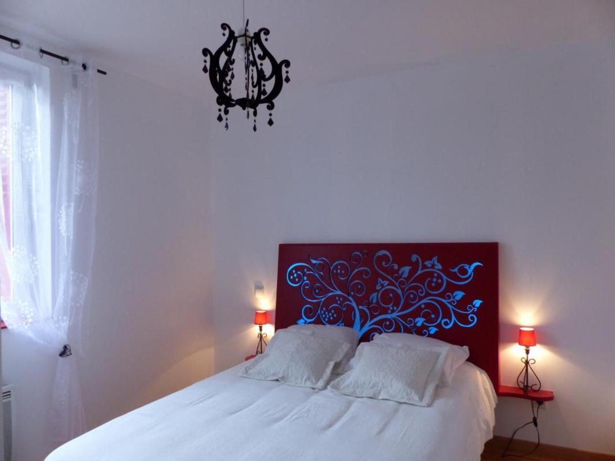 Maison Renovee Avec Cour Privee, Proche De Gannat, 3 Chambres, Animaux Acceptes, Equipements Modernes. - Fr-1-489-37 Poezat Luaran gambar