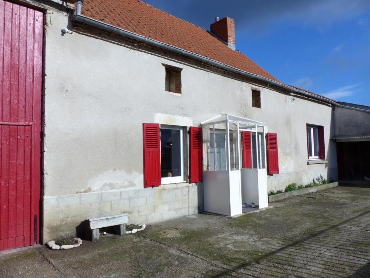 Maison Renovee Avec Cour Privee, Proche De Gannat, 3 Chambres, Animaux Acceptes, Equipements Modernes. - Fr-1-489-37 Poezat Luaran gambar